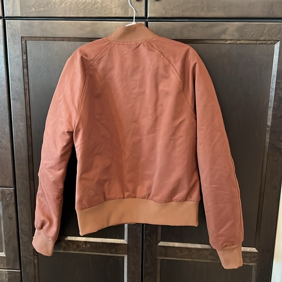 Lululemon non-stop cotton bomber size 2. Excellent used condition. Reversible - Picture 4 of 10